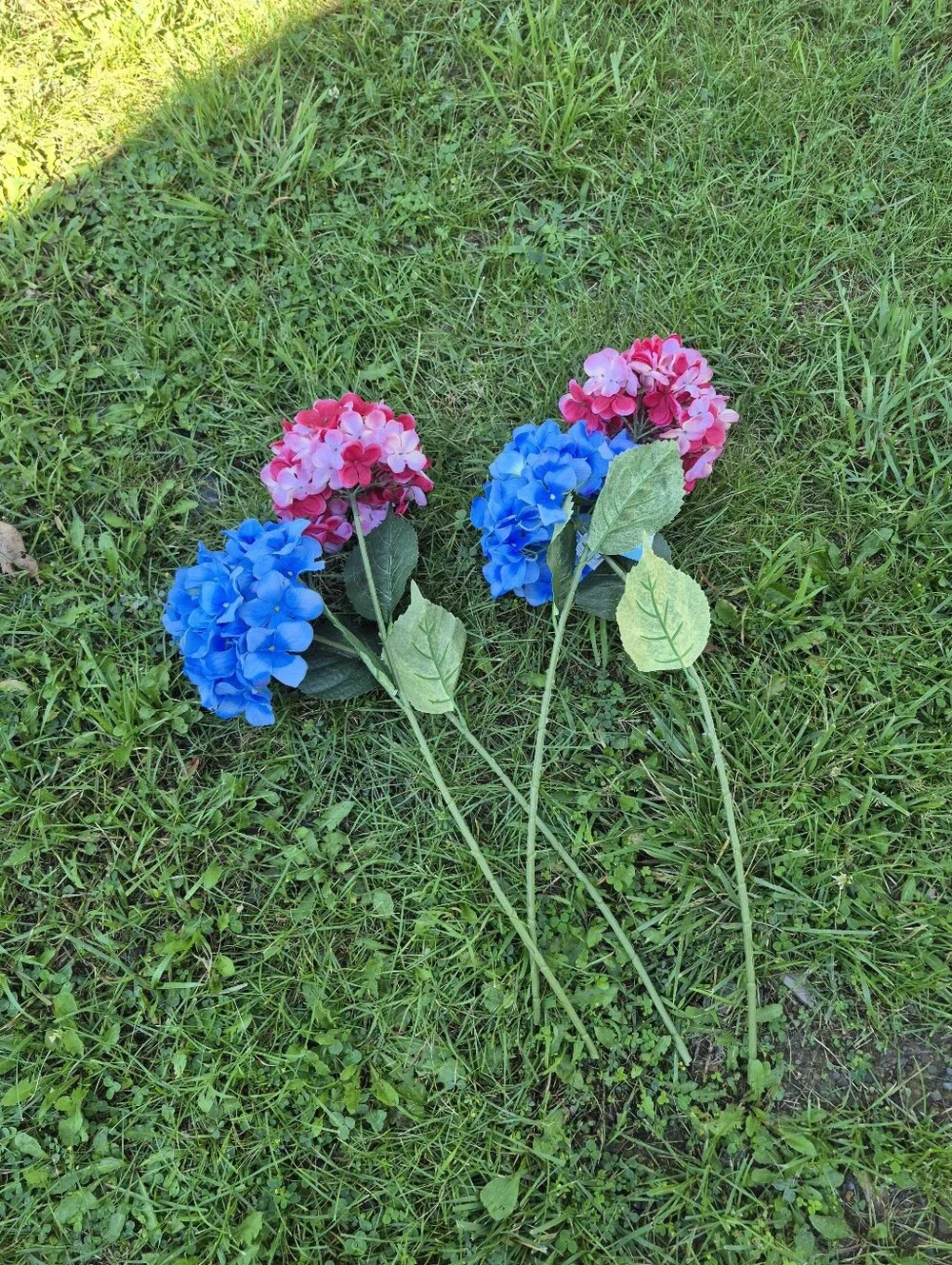 ❤️‍🔥4pc. New Faux Fake Long Stemmed Blue/Pink Flowers Bundle